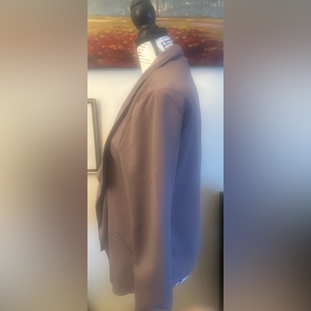 Women's Draped Blazer in Mauve - Picture 2 of 6